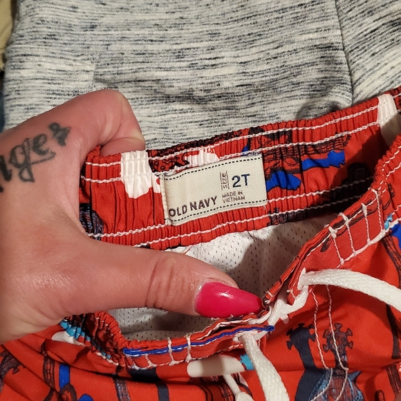 2t boys lot of shorts - Picture 2 of 4